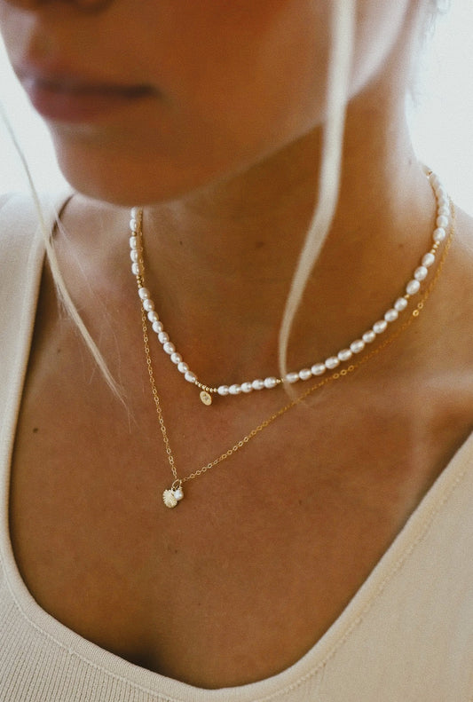 Pearl and gold choker